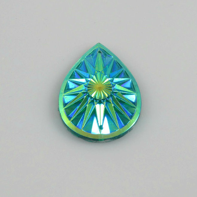 10 Pieces - 20 x 30 mm Teardrop Stone Green AB	
