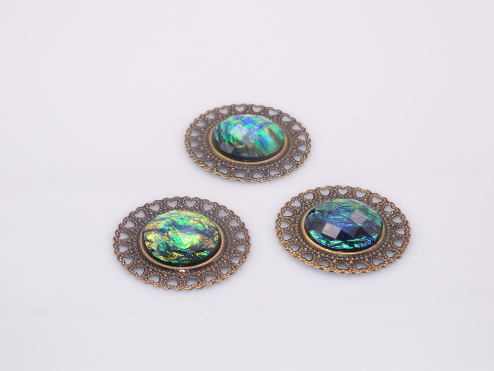 20 Pieces - Emerald Earthstone image