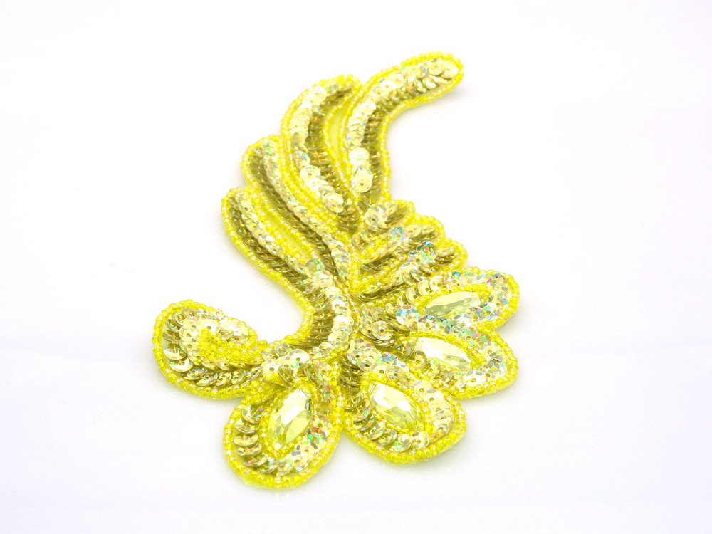 4.5x11cm Sequin Bead Wing Motiff - Gold Pair image